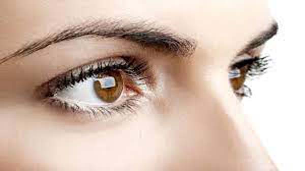 Health Tips: आंखों की सेहत के लिए जरूरी है आराम, जानिए किन विटामिन्स से आपको मिलेगी राहत
